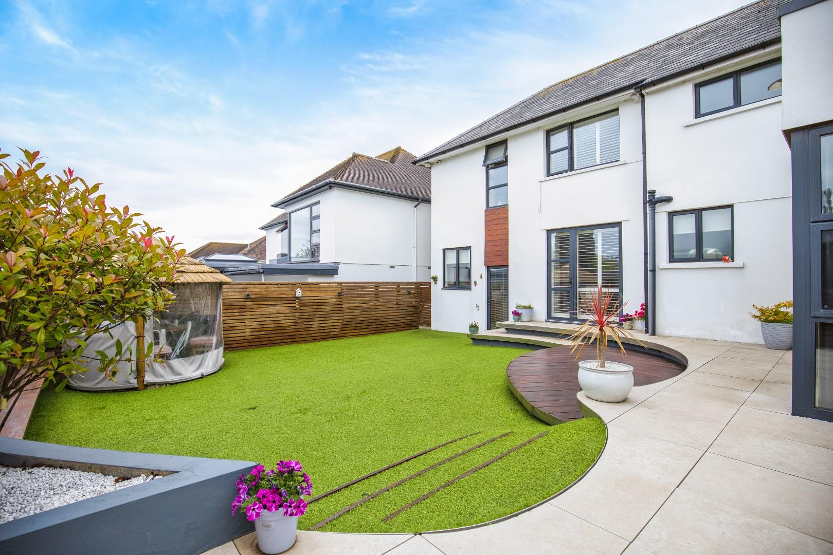 8 Heol-Y-Bryn, Barry, CF62 6SY